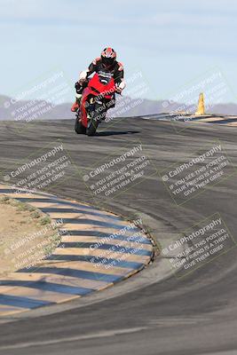 media/Nov-16-2025-Race Pace (Sun) [[8c5fa54630]]/Verified Riders/1-Turns 9 and 10 (925am)/